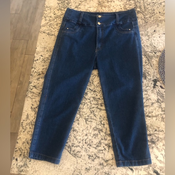 Y2K Curvify Size 15 Brazilian Butt-Lift Dark Wash Denim Cropped Jeans Capris - Picture 14 of 16